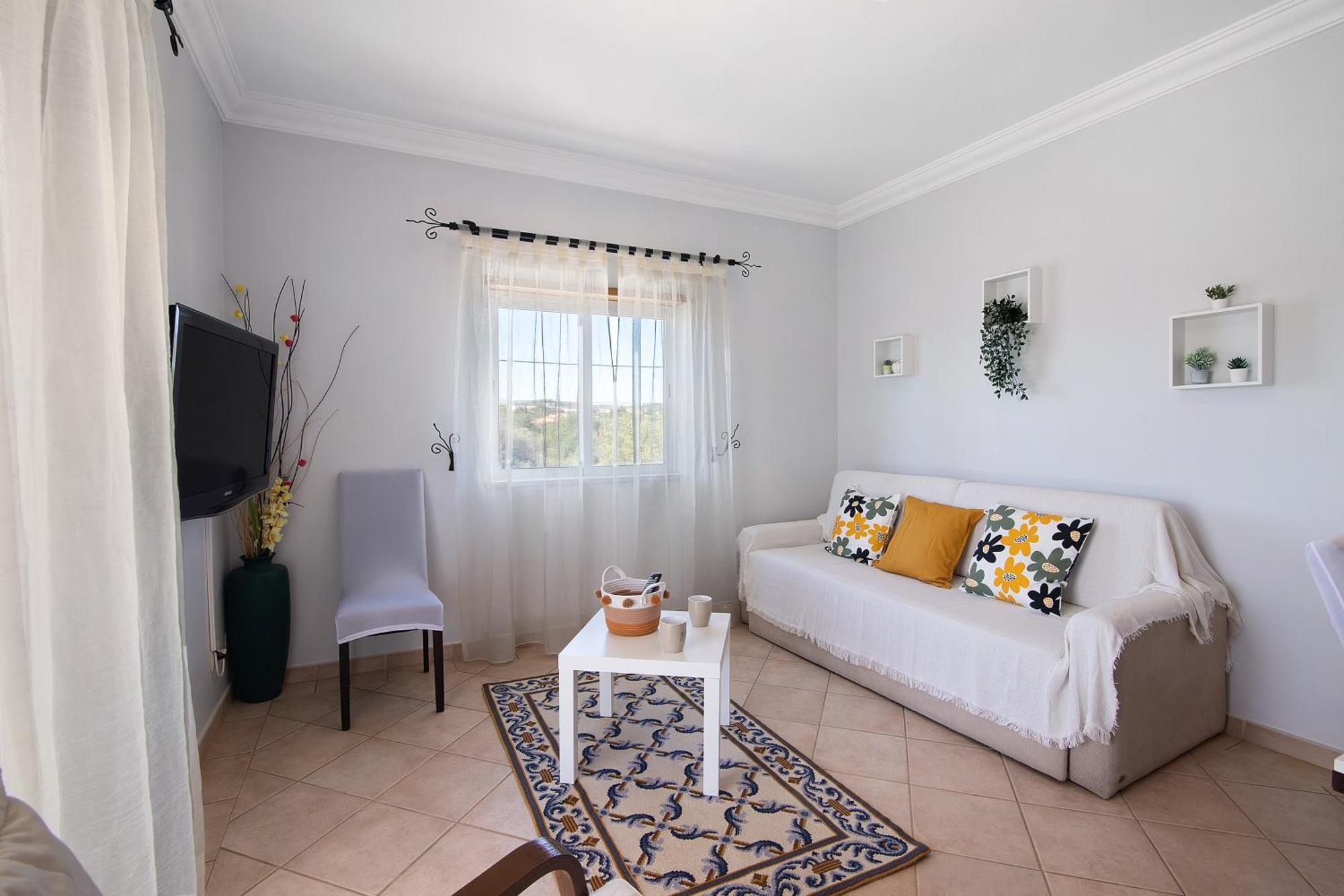 J R Dream House Apartment